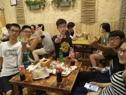 云龙烧烤加盟,学烧烤技术,开烧烤店多少钱疯狂烤翅加盟